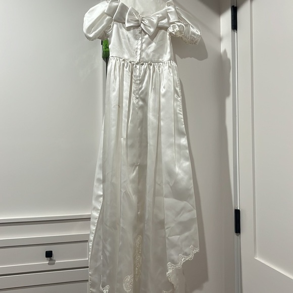 Flower Girl Elegant White Satin Gown with Bow and Train size 4 - Picture 5 of 11